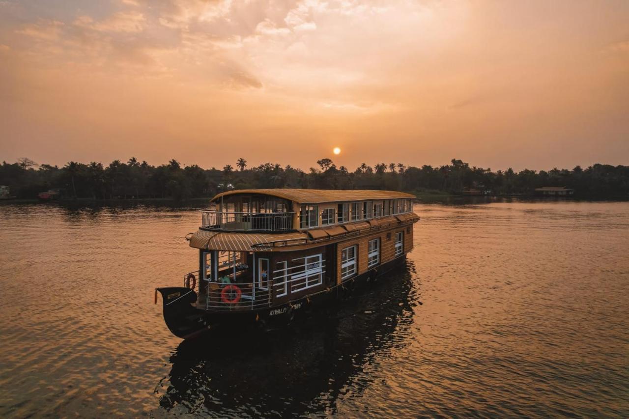 Venice Premium Houseboats Alleppey Alappuzha المظهر الخارجي الصورة
