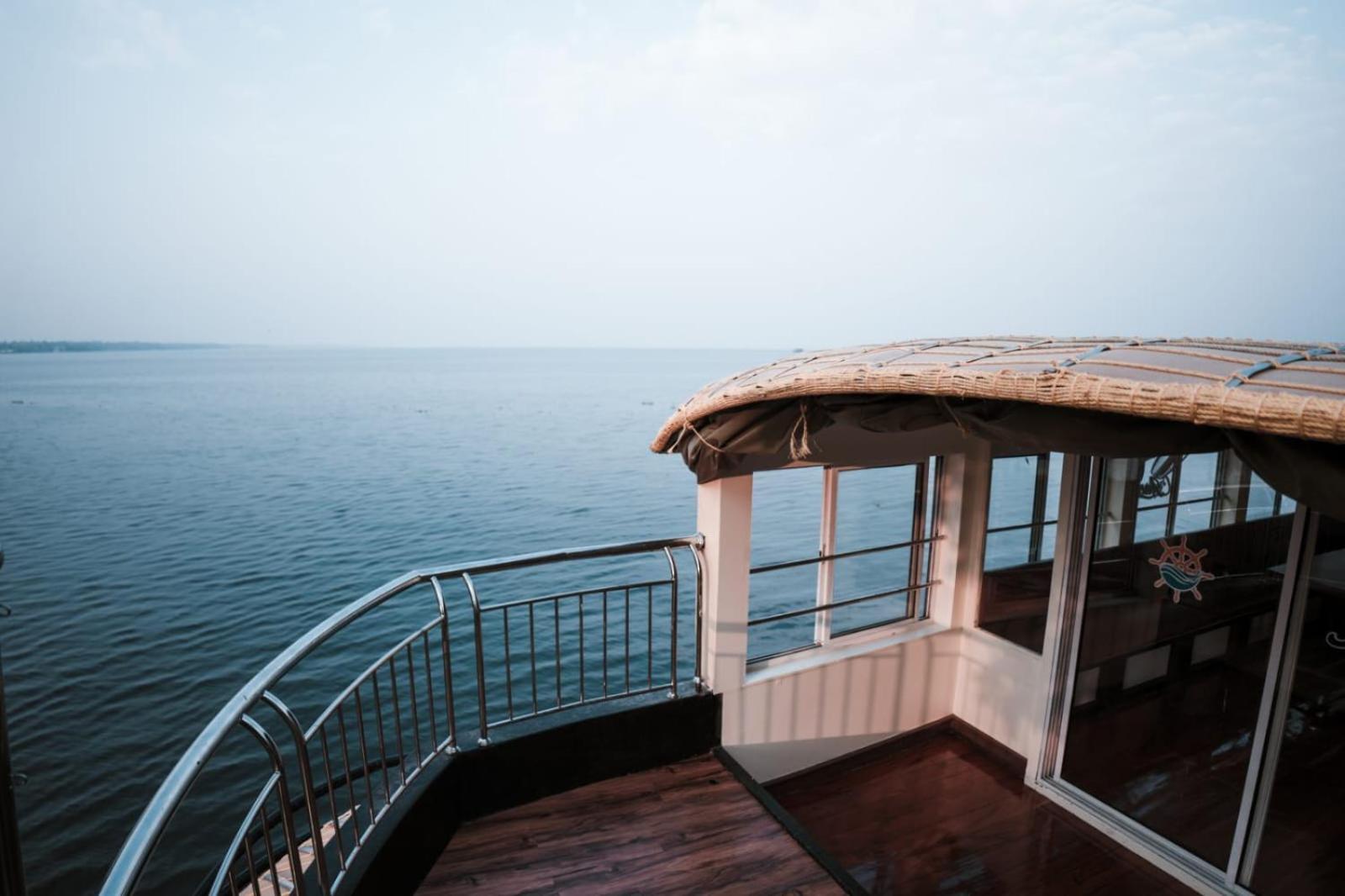 Venice Premium Houseboats Alleppey Alappuzha المظهر الخارجي الصورة