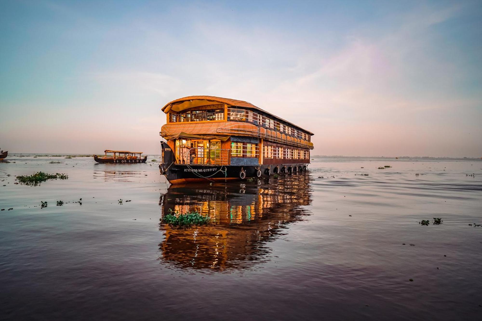 Venice Premium Houseboats Alleppey Alappuzha المظهر الخارجي الصورة