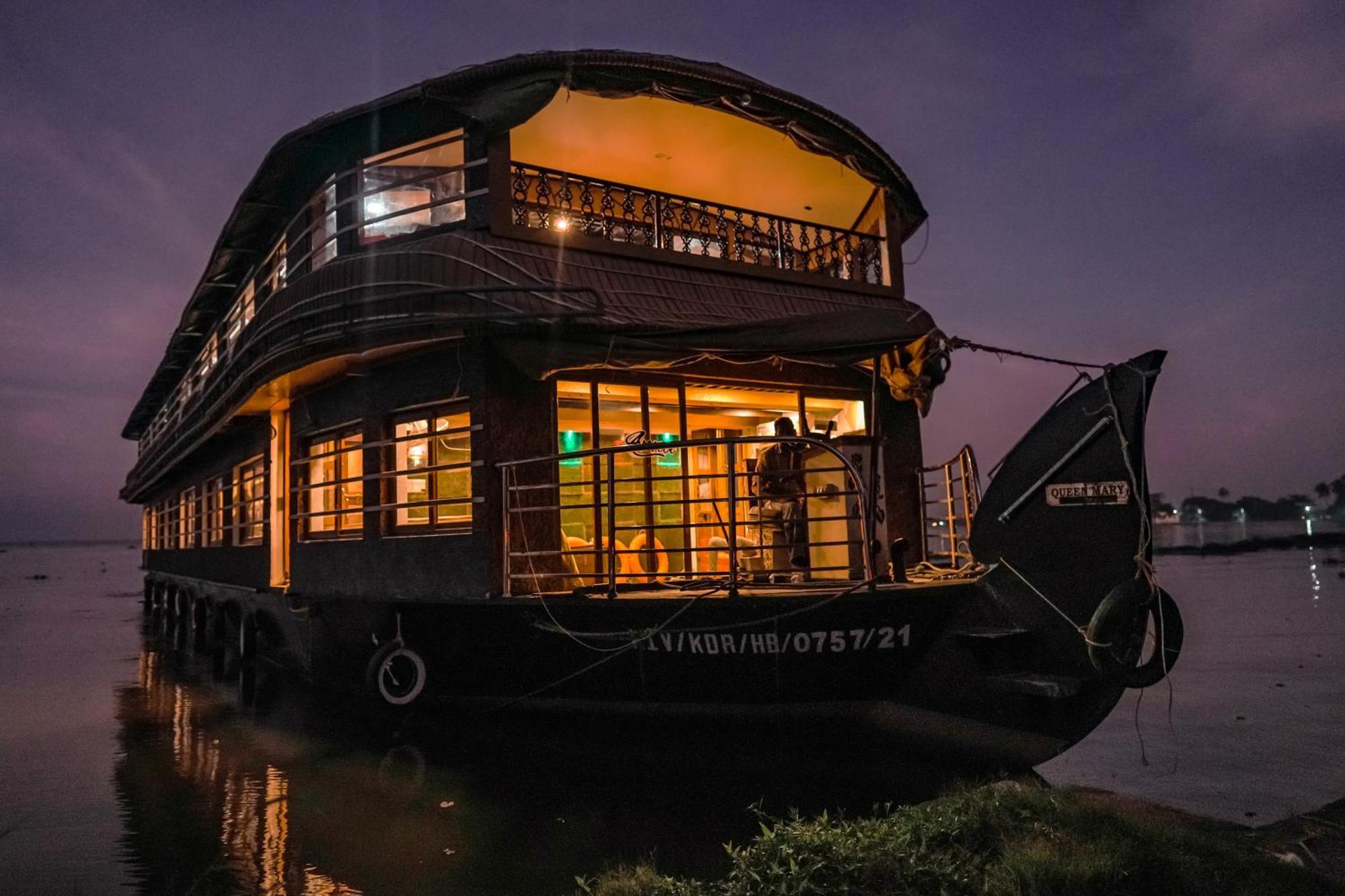 Venice Premium Houseboats Alleppey Alappuzha المظهر الخارجي الصورة