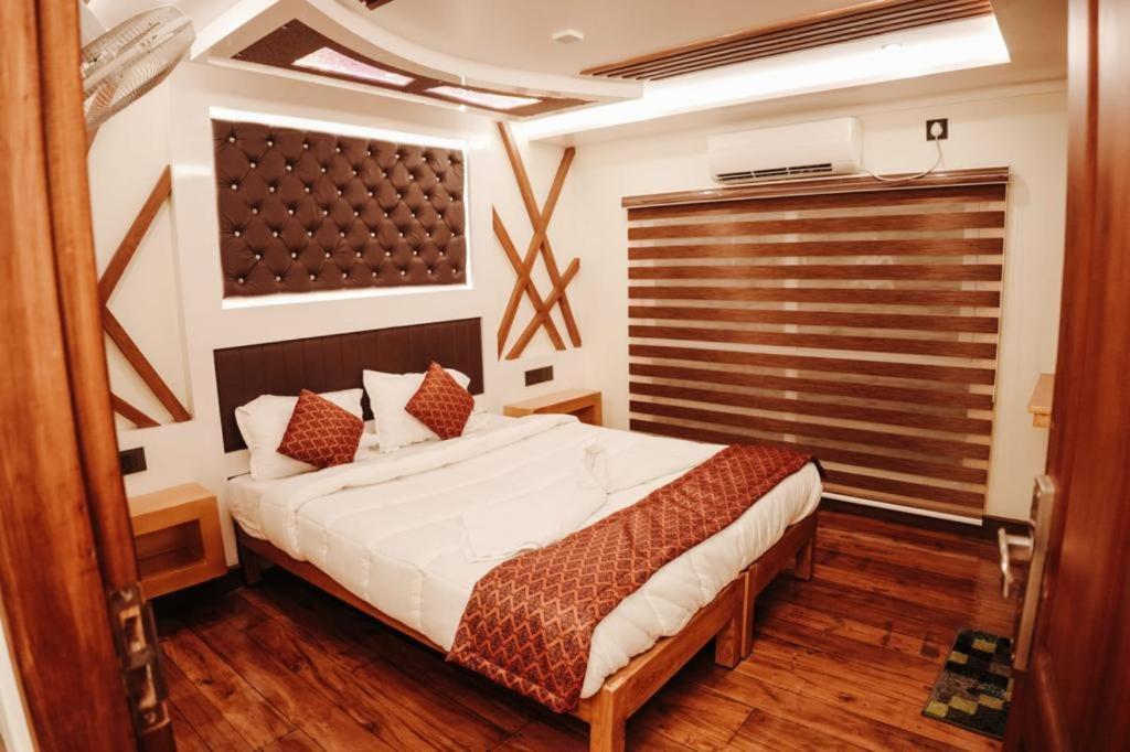 Venice Premium Houseboats Alleppey Alappuzha المظهر الخارجي الصورة