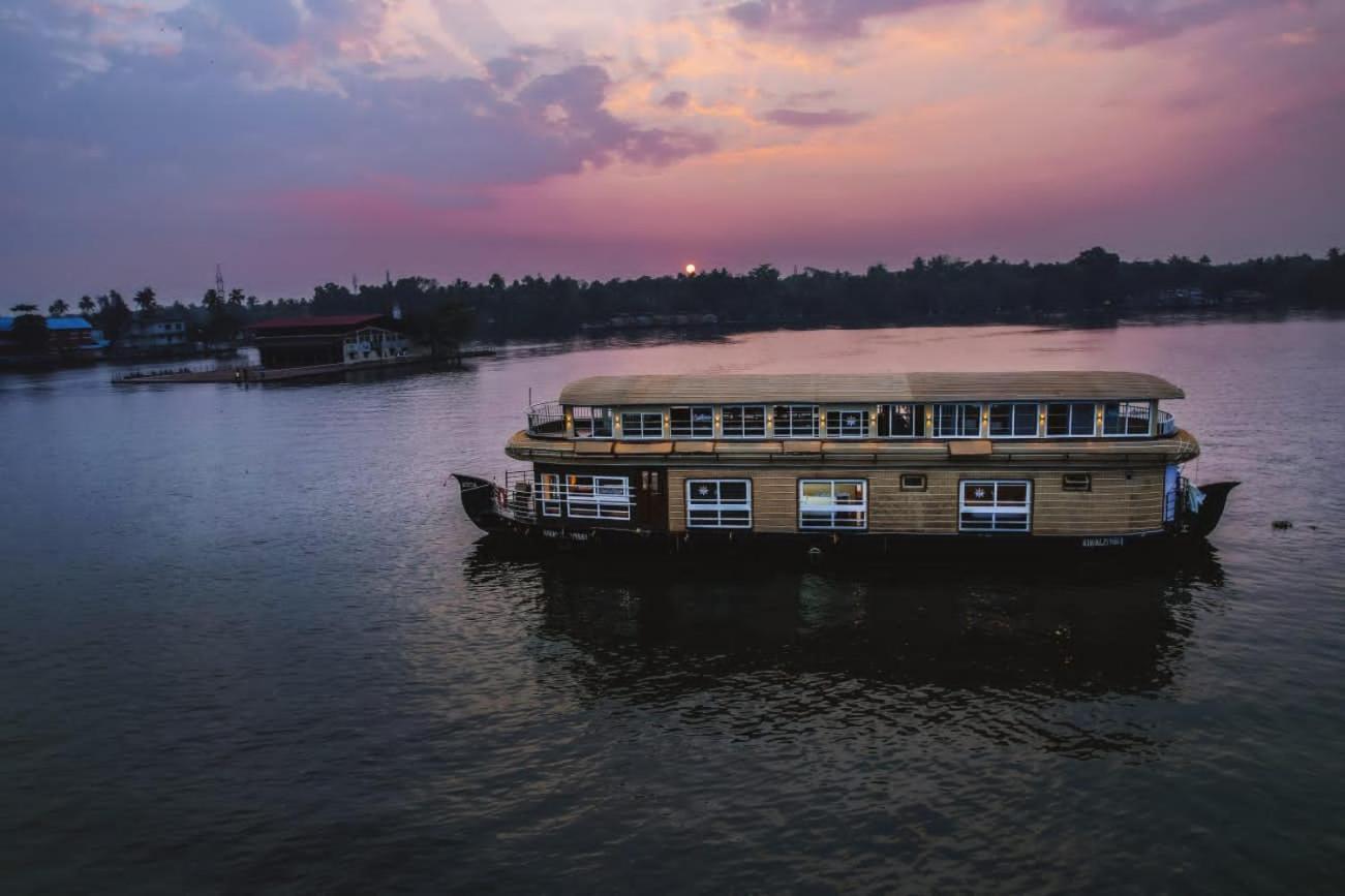 Venice Premium Houseboats Alleppey Alappuzha المظهر الخارجي الصورة