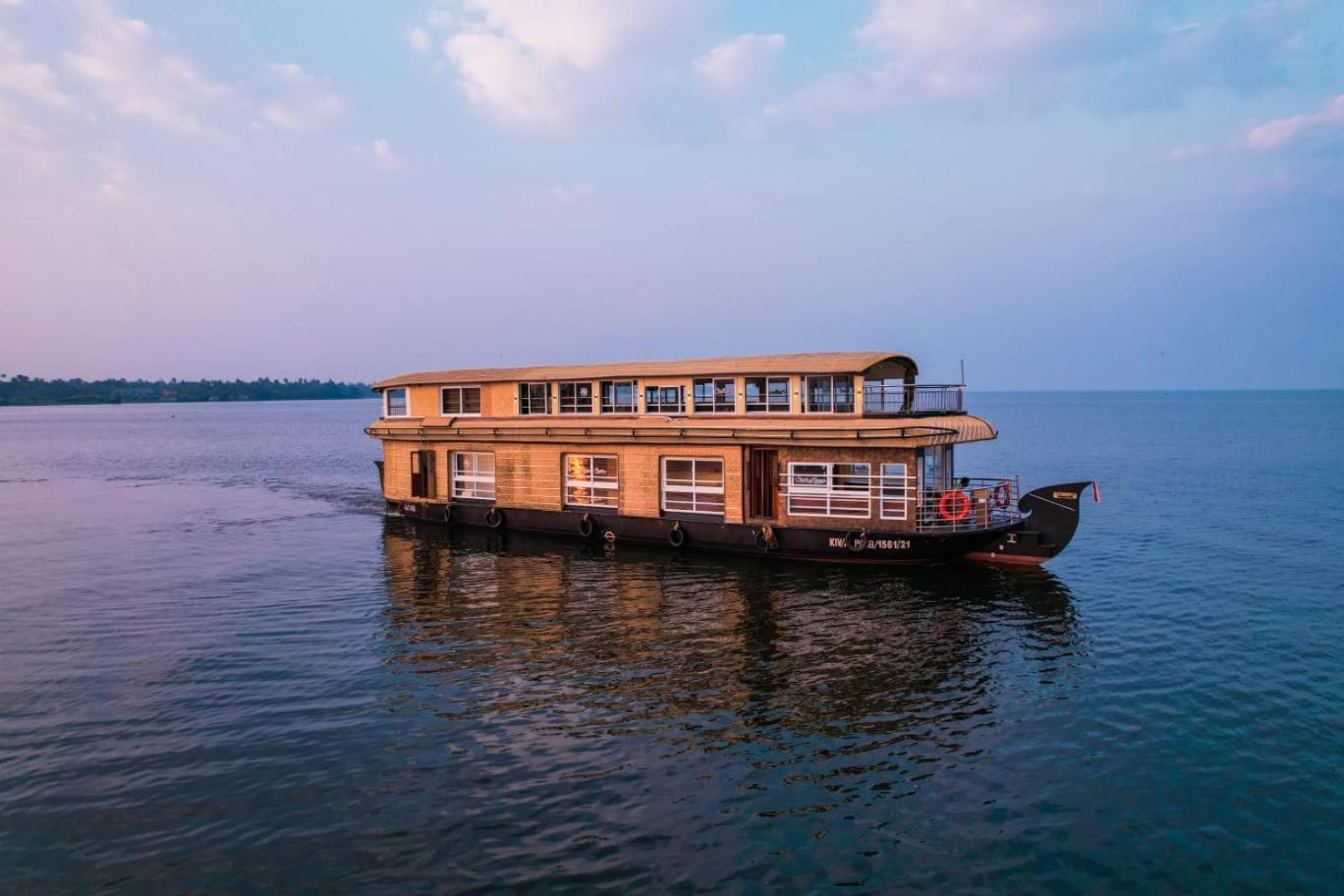 Venice Premium Houseboats Alleppey Alappuzha المظهر الخارجي الصورة
