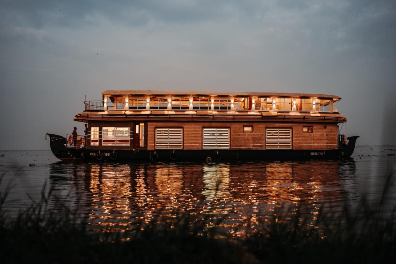 Venice Premium Houseboats Alleppey Alappuzha المظهر الخارجي الصورة